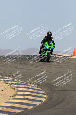 media/Mar-28-2022-Superbike Trackdays (Mon) [[b8603d0f67]]/Open Track Time/Turns 9 and 10/